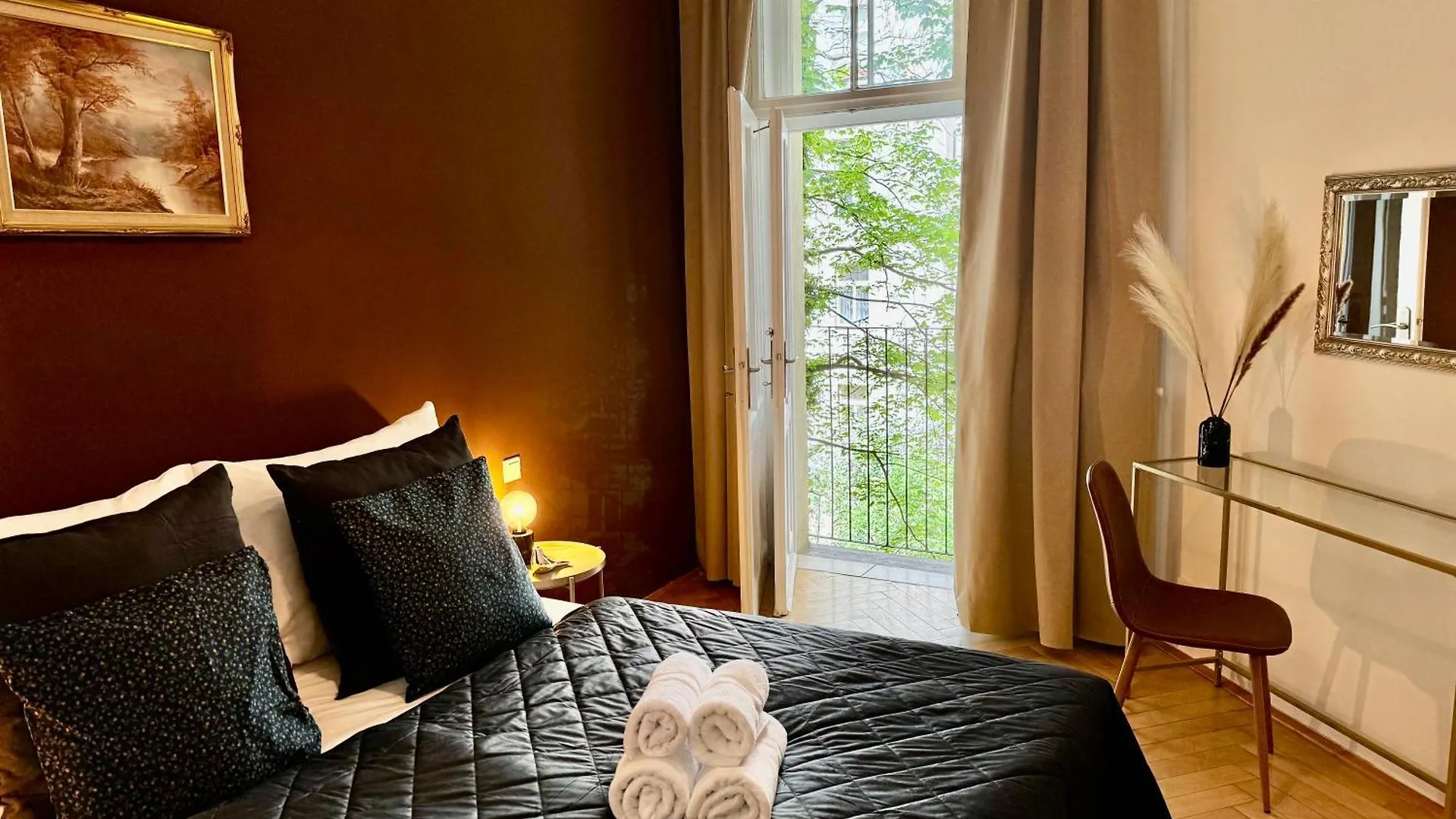 Royal Heritage Apartments - City Centre Praga