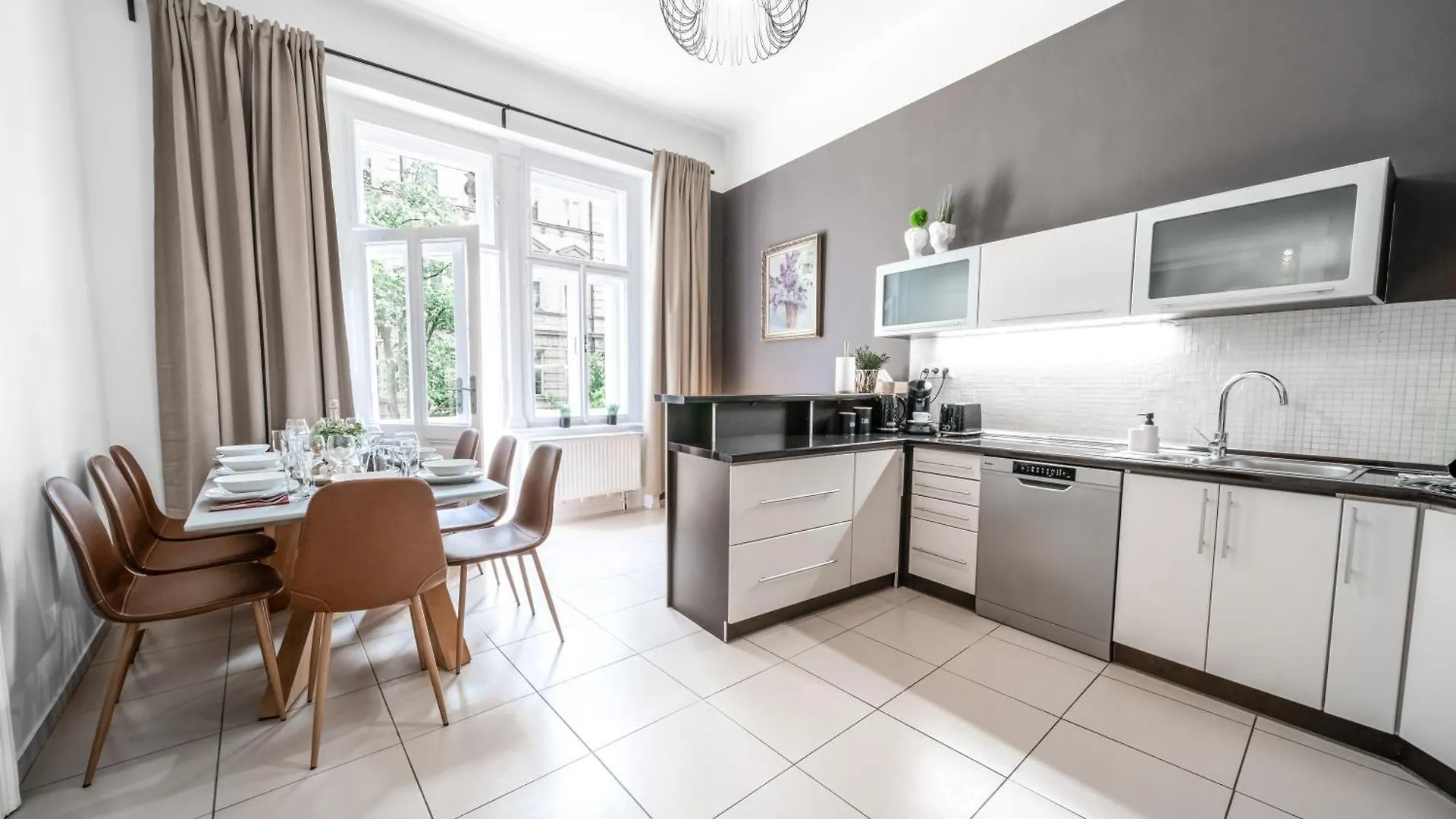 Royal Heritage Apartments - City Centre Praga